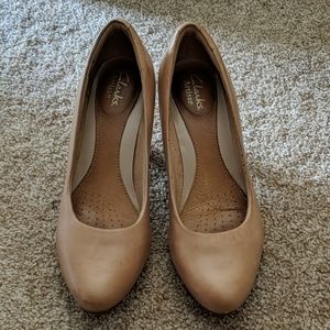 Clark's nude heels